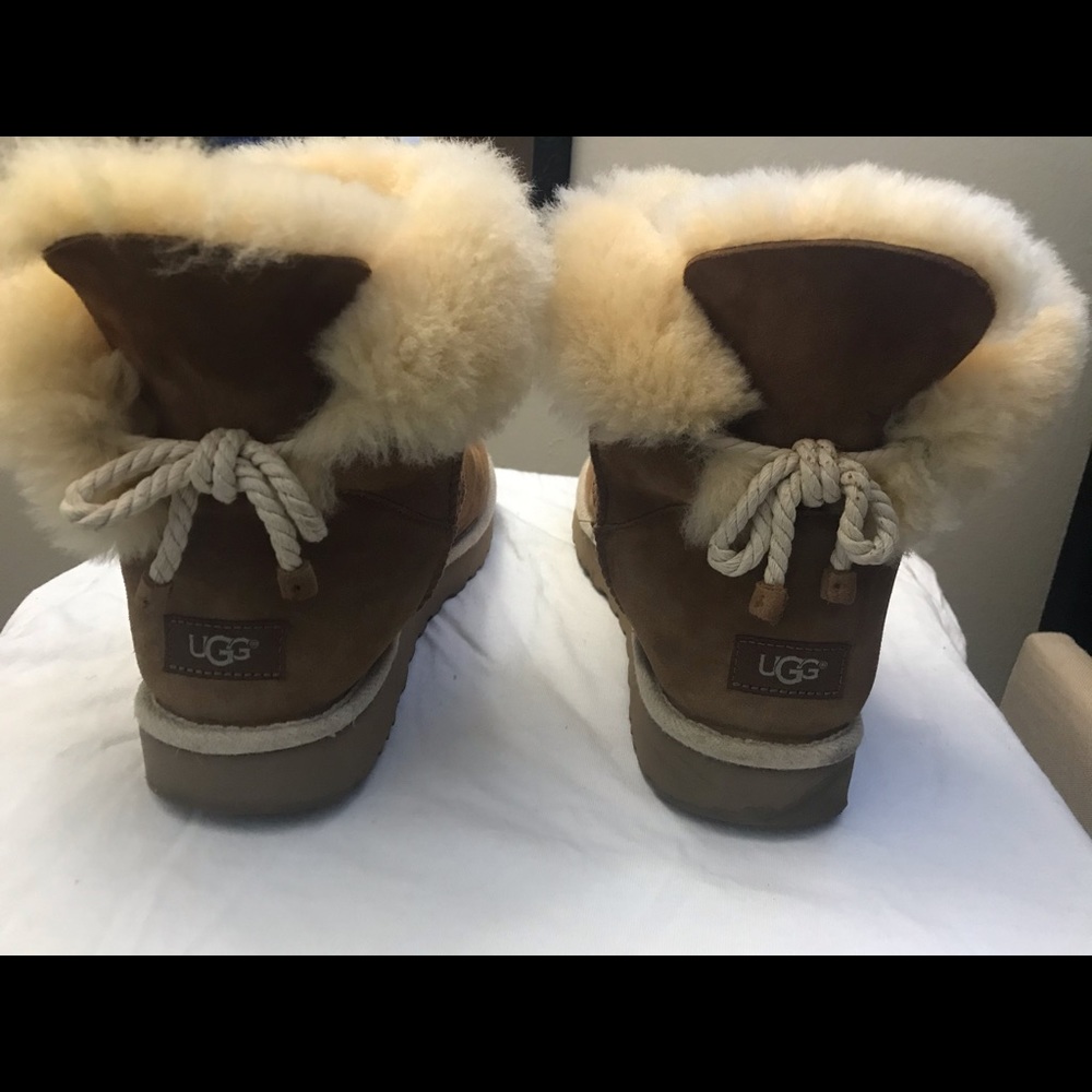UGGS( Selene Rope BAILEY BOW) - Picture 7 of 7